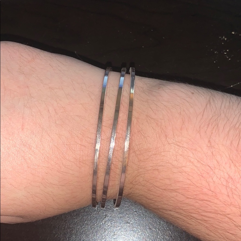 Gold bangle
